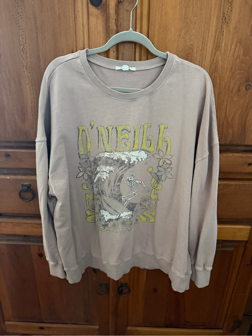 O'Neill Mauve Crewneck Sweatshirt with Yellow Graphic